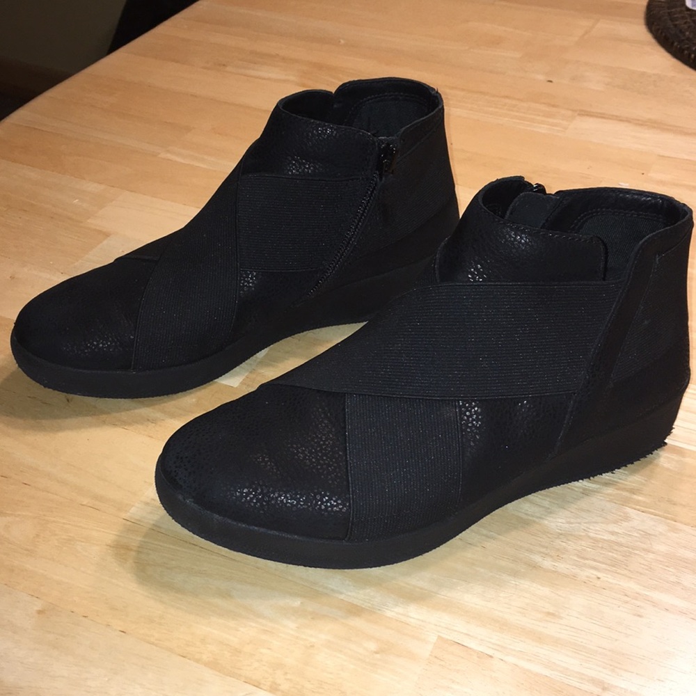 Fitflop Black Leather Ankle Boots